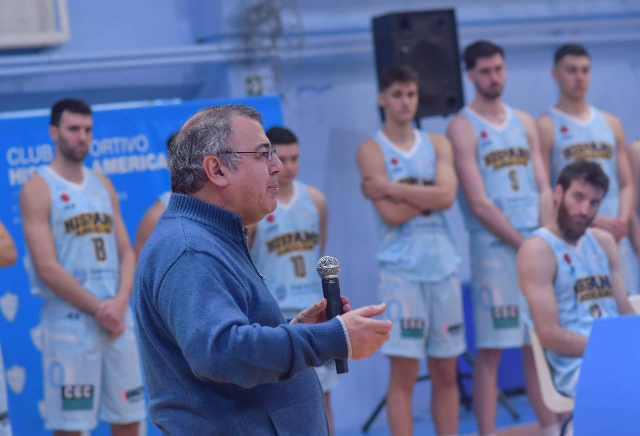 Hispano se presentó en público antes del inicio del super20