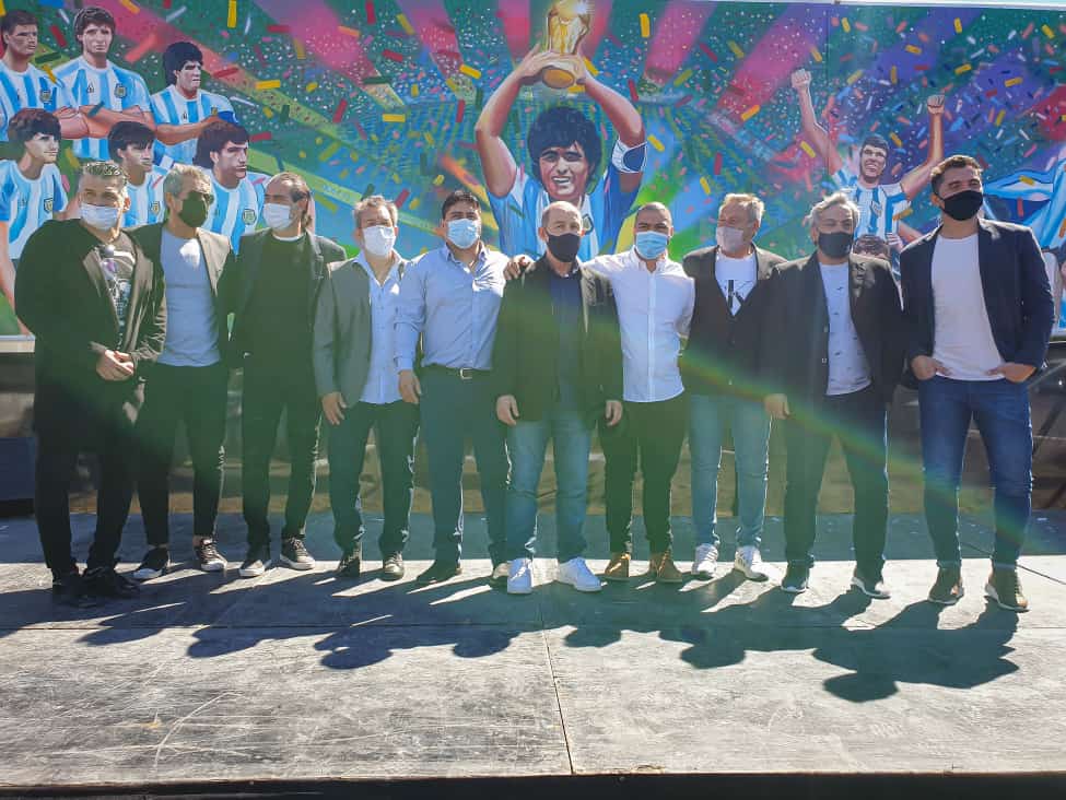 Claudio Vidal junto a los Campeones del Mundial 86 inauguraron Mural homenaje a Diego Maradona