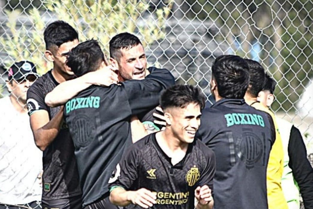 Regional: El Boxing derrotó a Independiente en San Julián en el primer duelo
