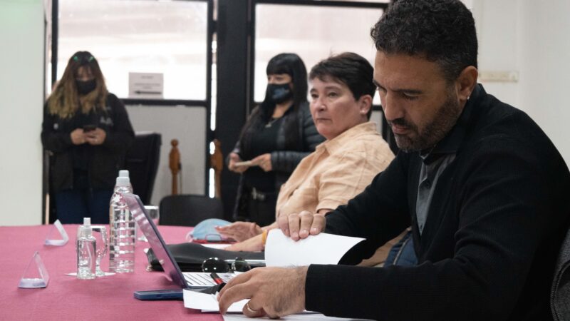 Municipales logran 50,7 en paritarias