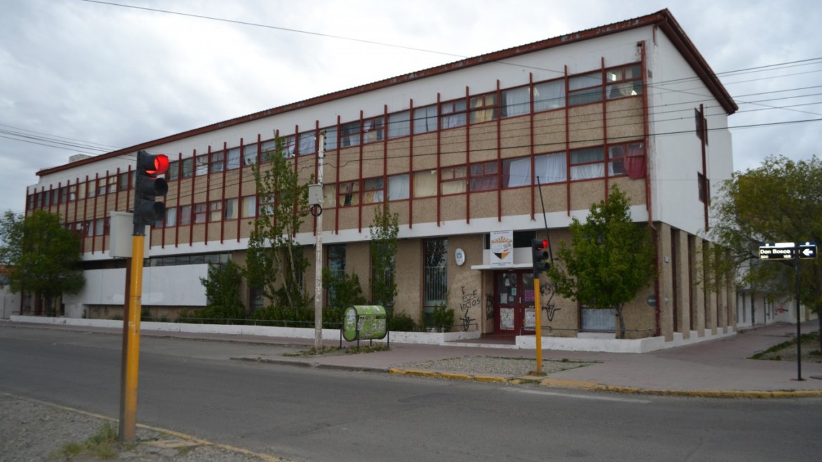 Suspenden las clases por el corte de Agua en Rio Gallegos