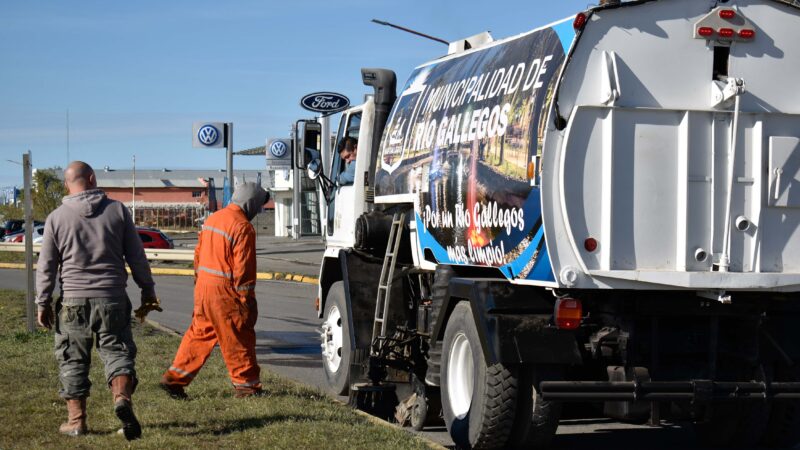 Volvió a trabajar la barredora vial