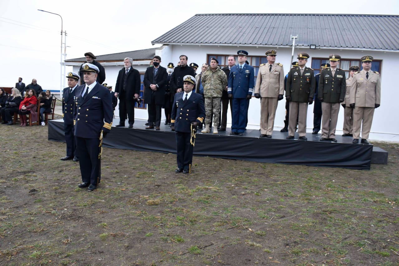 Día de la Armada Argentina: Intendente Grasso participó del acto e hizo entrega de un reconocimiento