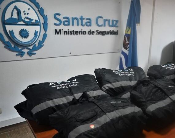 Seguridad hizo entrega de indumentaria para Protección Civil y Seguridad Vial
