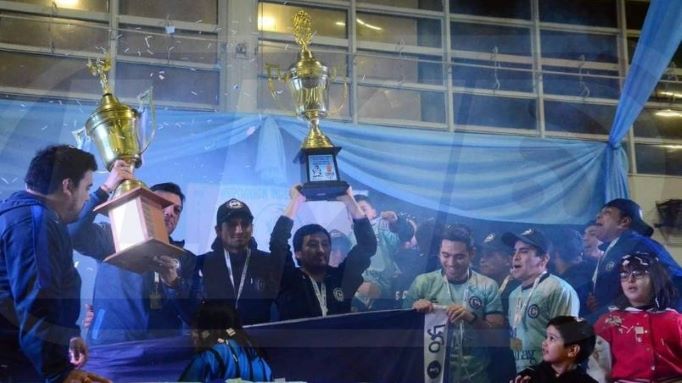Futbol Barrial: Premiaron a los mejores