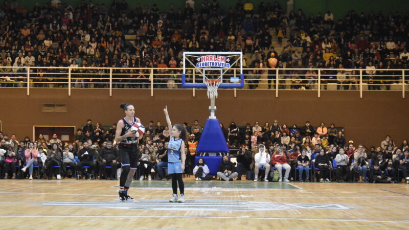 Miles de personas disfrutaron del show de los Harlem Globetrotters en el Boxing Club