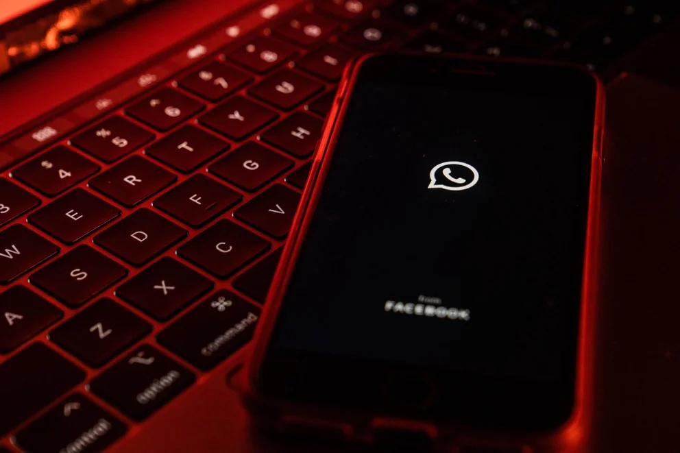 Virus por WhatsApp: cómo detectarlo y qué hacer para eliminarlo