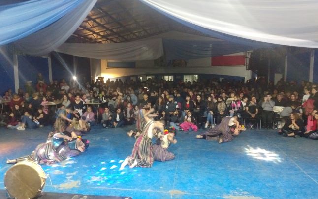Folclore en Movimiento, exitosa peña homenaje a Omar Cáceres