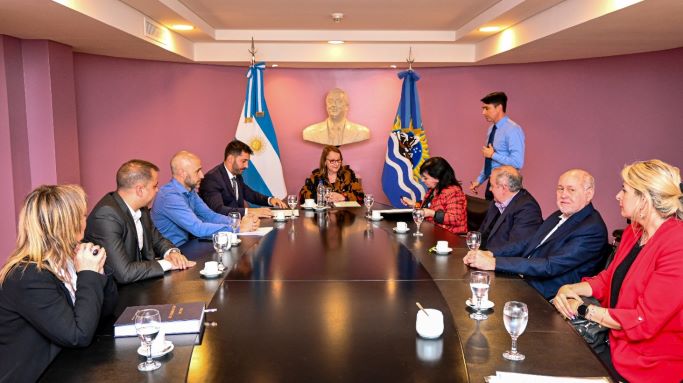 Santa Cruz firmó convenio con Energía Argentina para impulsar capacitaciones en las represas