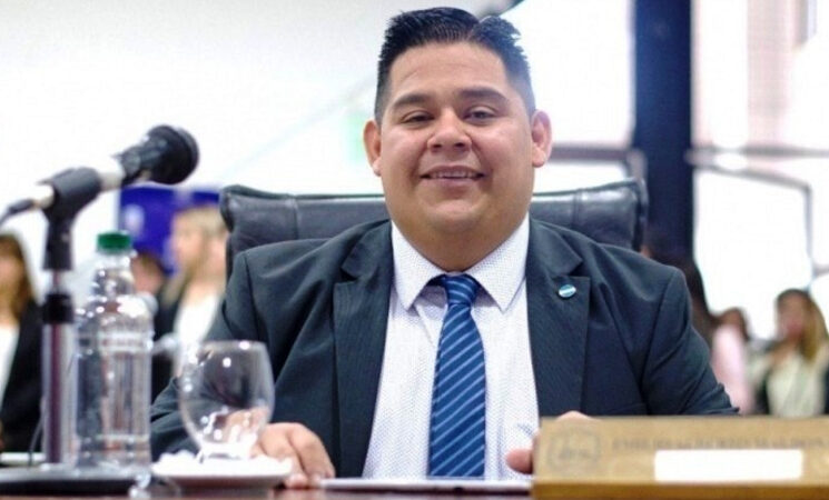 Emilio Maldonado suma mas denuncias por abuso de menores.