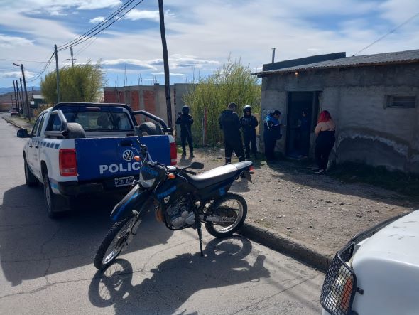 Calafate: Allanamientos por robo y detenciones