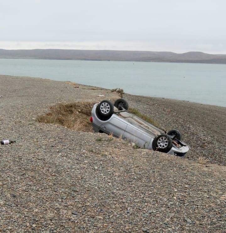 Policiales: Vuelco en la Costanera local