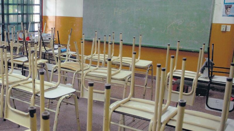 SIN CLASES: ADOSAC anunció paro por 120 horas