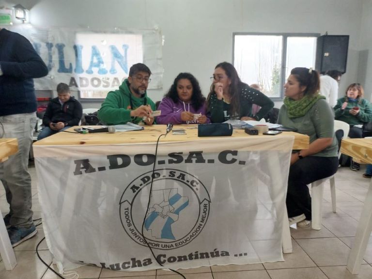 Continua el paro de actividades del Gremio Docente