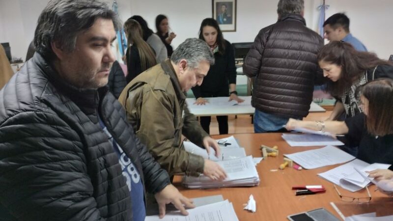 Hay candidatos en Santa Cruz para las elecciones de Agosto