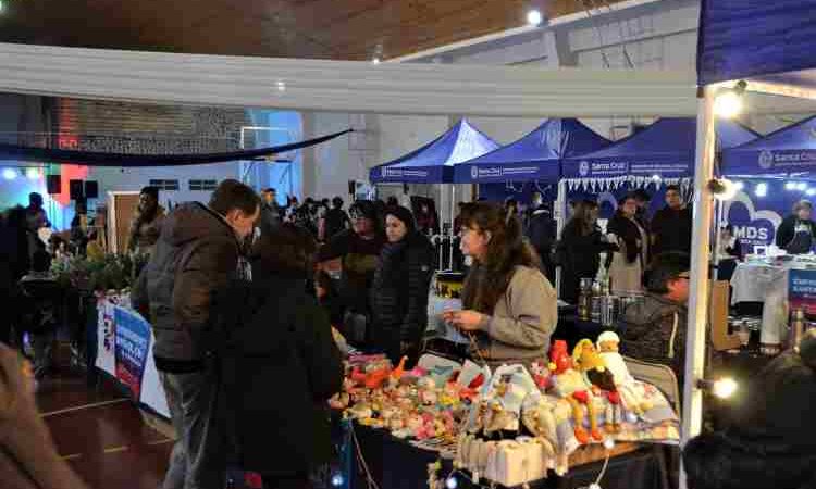 “Hecho por Mí” reunió a los emprendedores santacruceños en el colegio Ladvocat