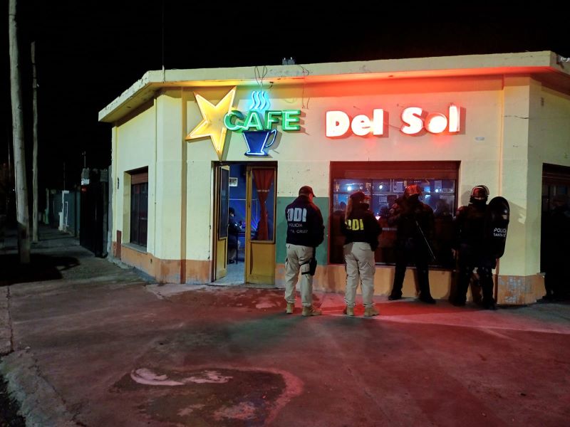 Operativos policiales preventivos en tres localidad de Santa Cruz