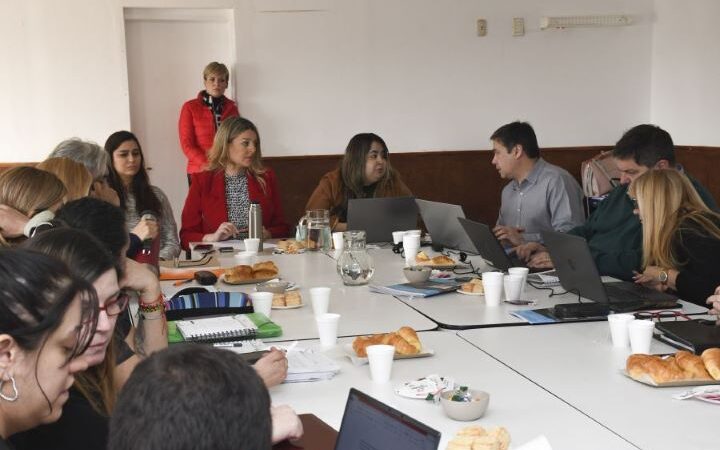 Paritaria Sectorial: Gremios que representan a trabajadores de salud analizarán la propuesta