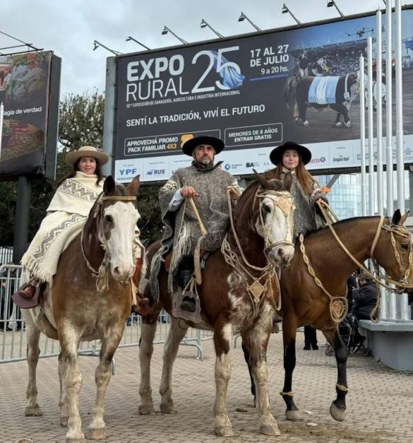 Santa Cruz dijo presente en la inauguración de La Rural 2025